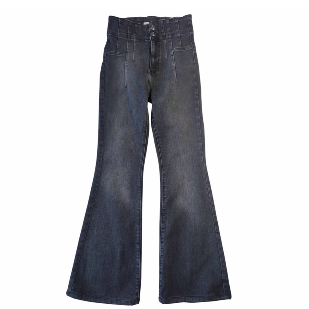 We The Free Washed out black/ Dark Gray Flare Jeans size 28 high waist
